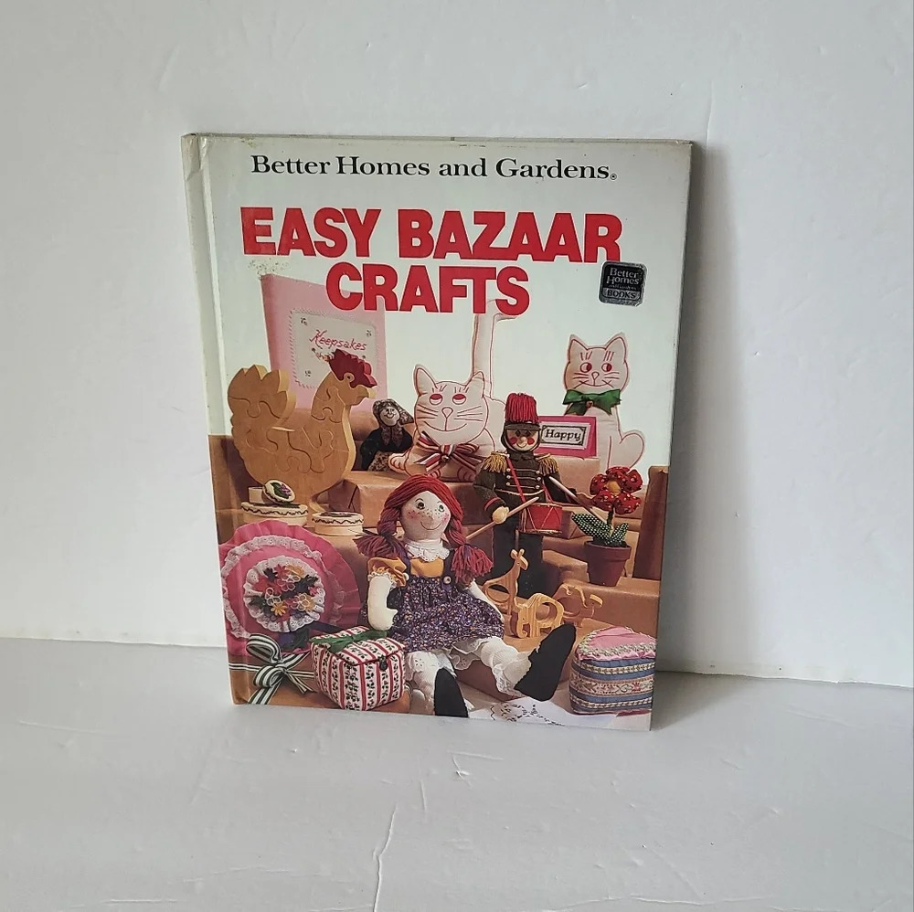 1981 Easy  bazaar crafts  book